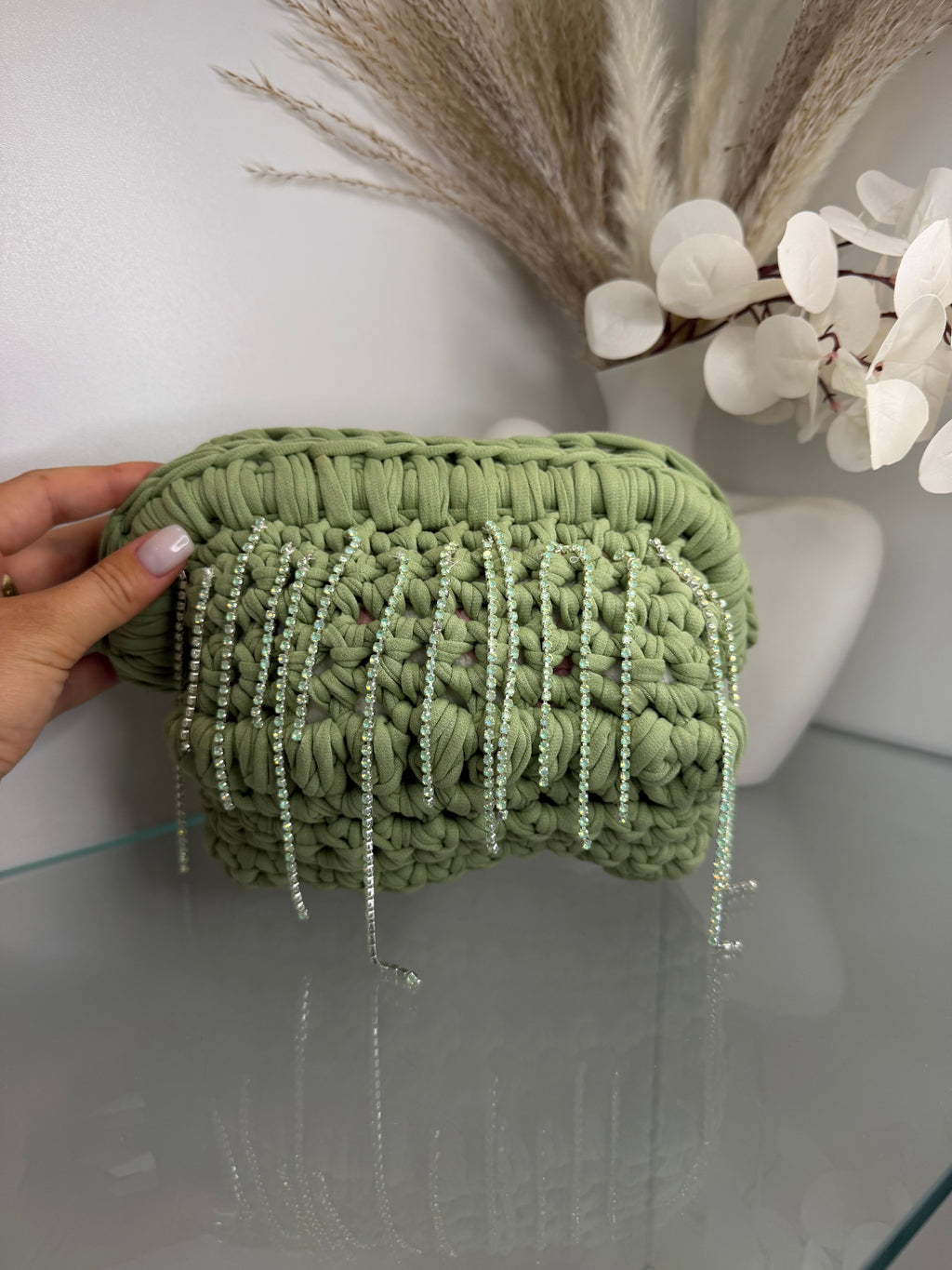 Olive pouch