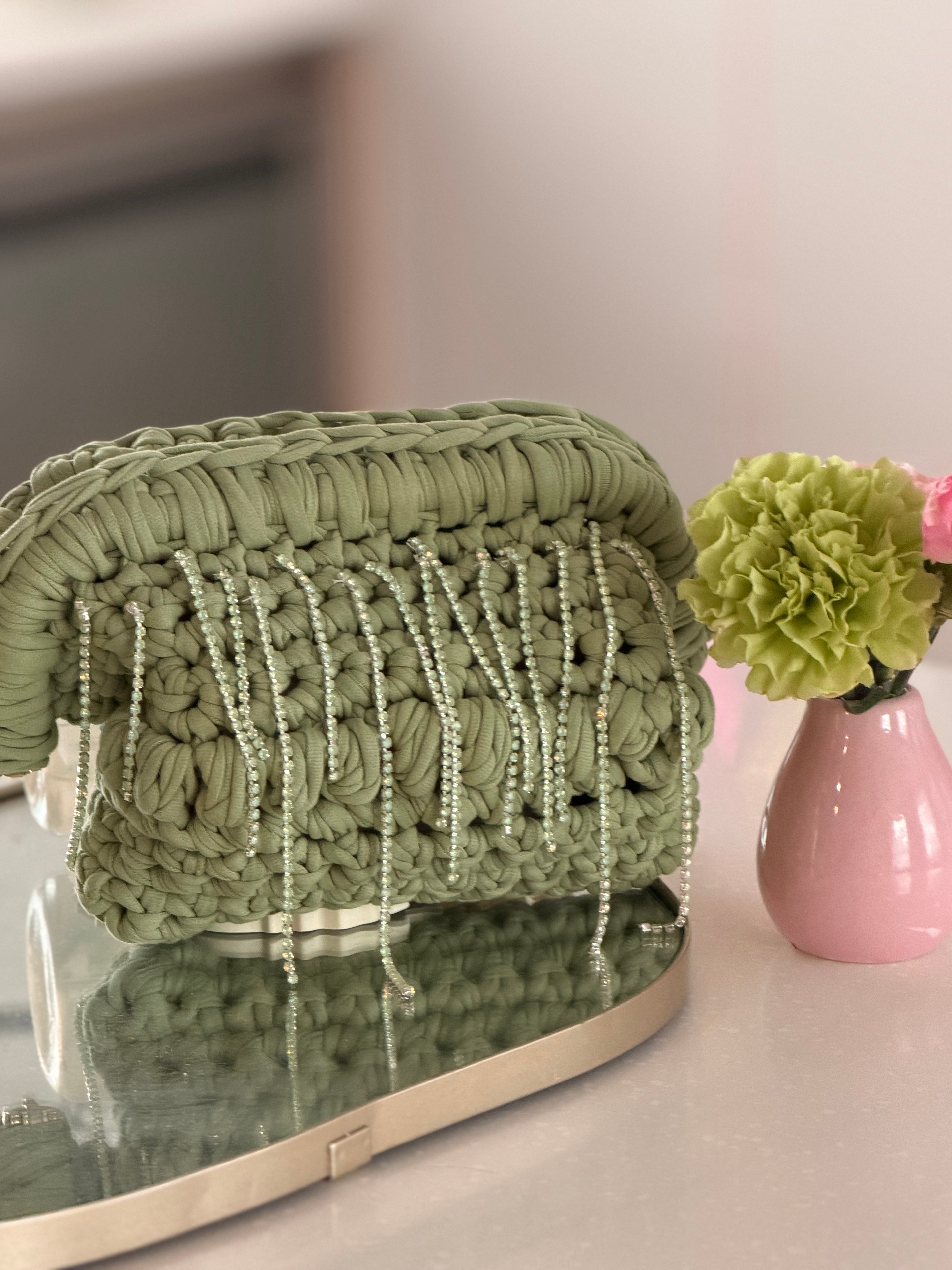 Olive pouch