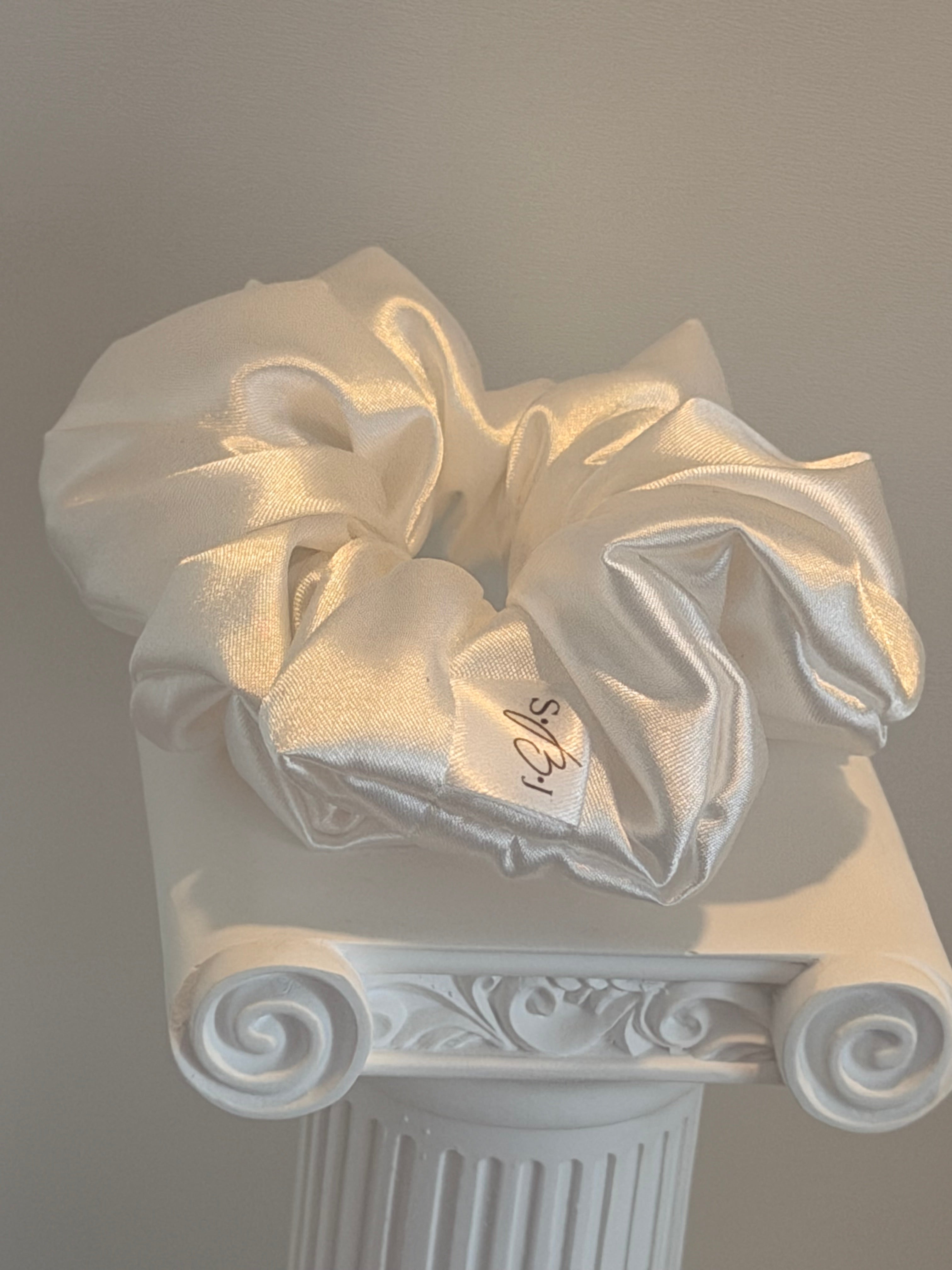 Scrunchie White